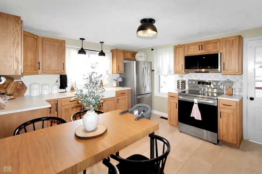 35 W Pray Street, Monrovia, IN 46157 - #3