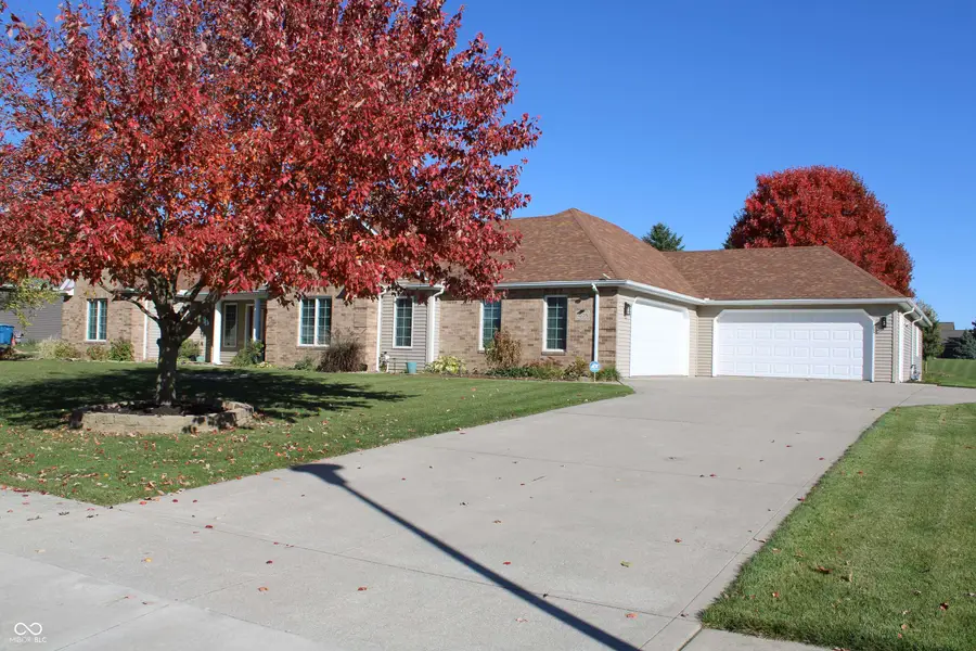 408 Steeplechase Drive, Auburn, IN 46706 - #2