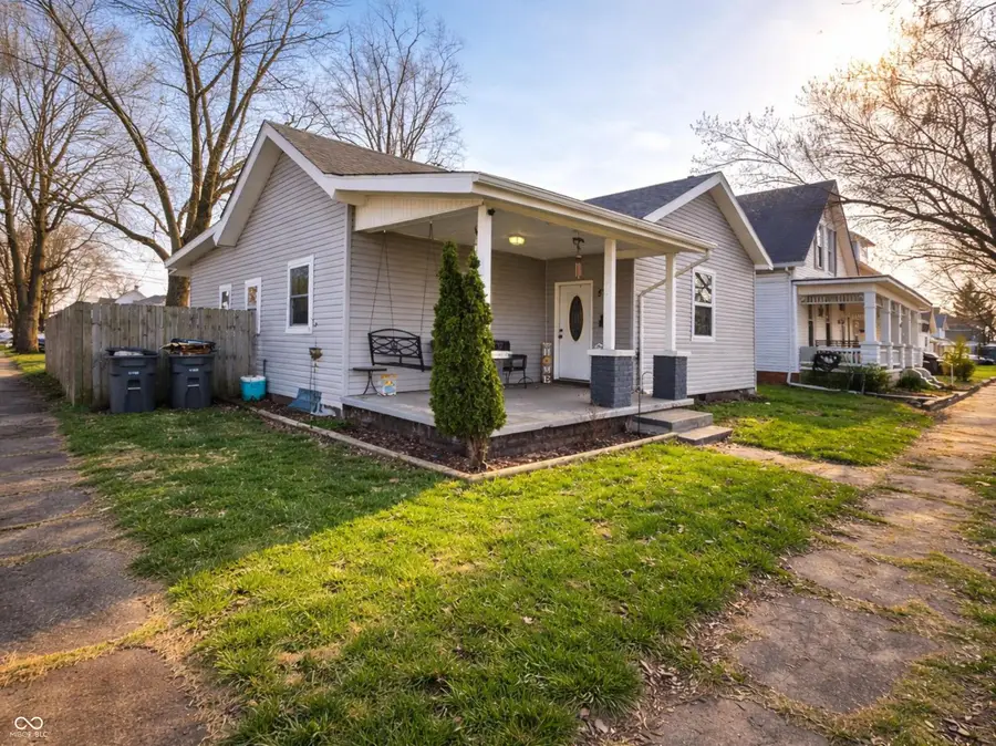 522 E 4th Street, Seymour, IN 47274 - #2