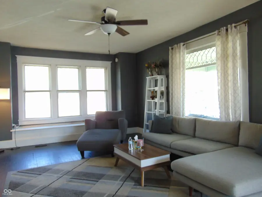 1302 S Prairie Street, Frankfort, IN 46041 - #3