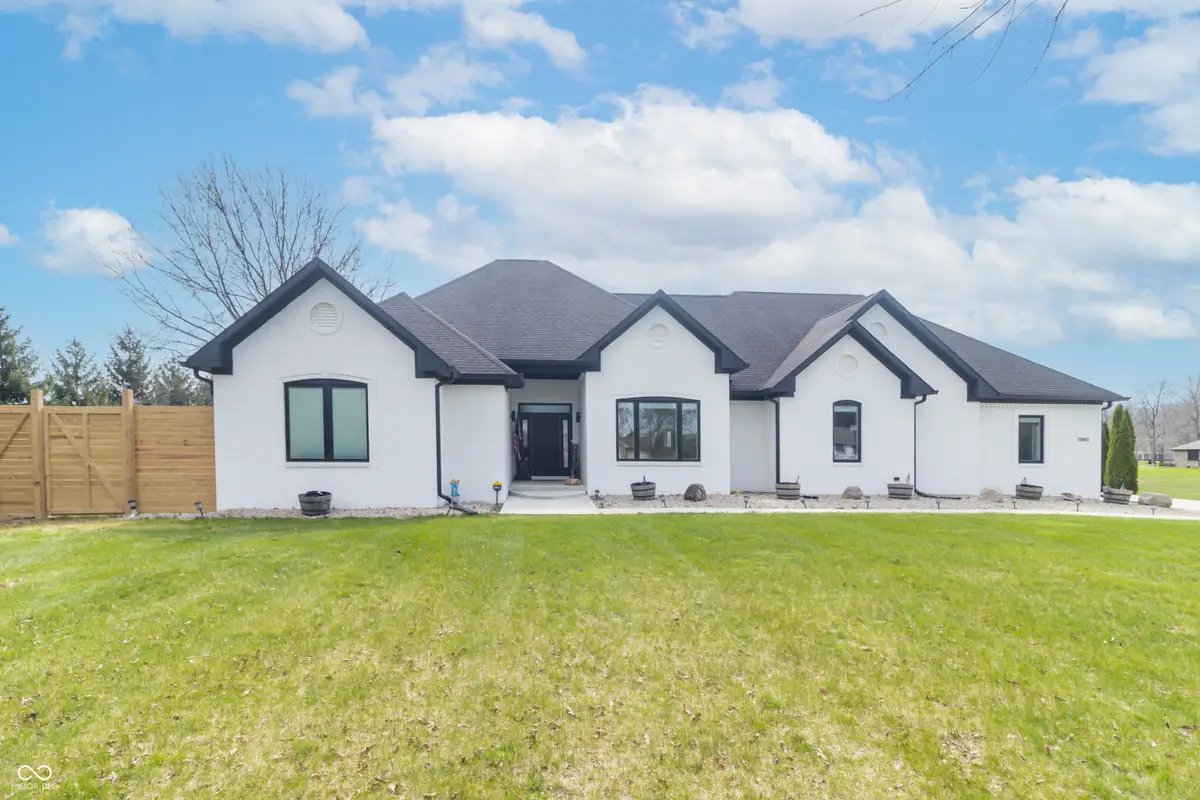 1715 E Twin Oak Boulevard, Greenfield, IN 46140 - #1