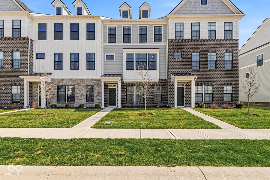 3267 Morab Drive, Zionsville, IN 46077 - #2