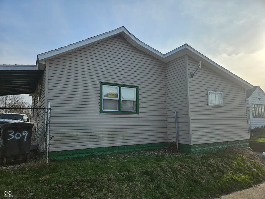 309 W 8th Street, Muncie, IN 47302 - #3