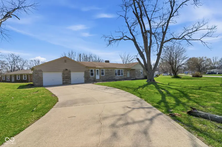 371 S Hendricks Drive, Greenwood, IN 46142 - #2