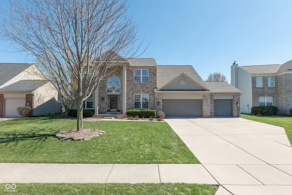 16755 Lakeville Crossing, Westfield, IN 46074