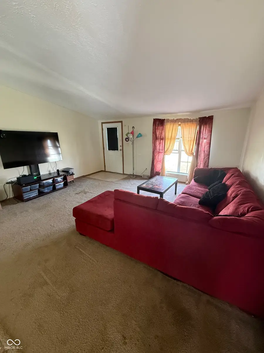 3363 Cessna Drive, Columbus, IN 47203 - #2