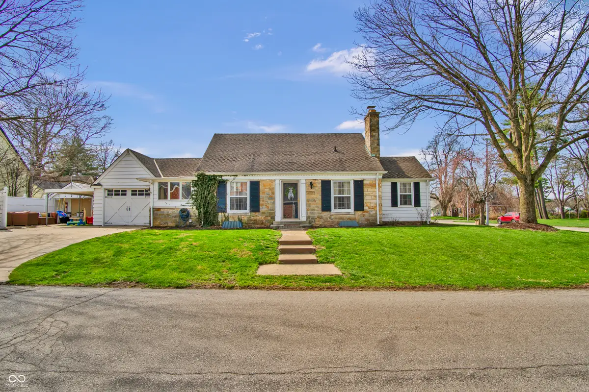 2245 Washington Street, Columbus, IN 47201 - #1