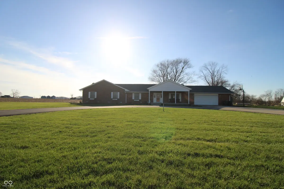 1181 S 350 E, Shelbyville, IN 46176 - #1