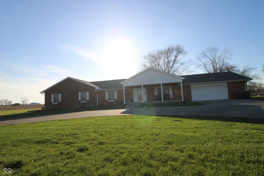 1181 S 350 E, Shelbyville, IN 46176 - #2