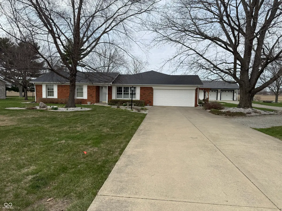 8424 E 256th Street, Arcadia, IN 46030 - #1