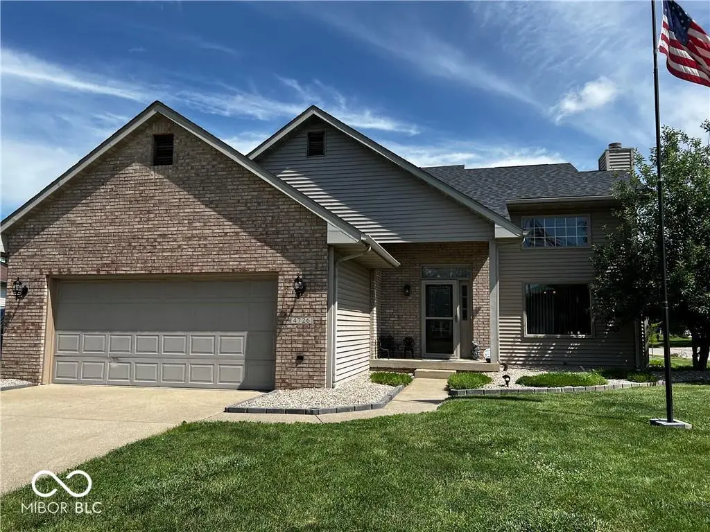 4726 Fox Ridge Court, Columbus, IN 47203 - #1