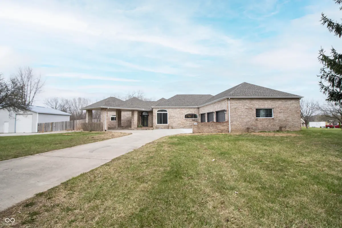 190 W 600 N, Alexandria, IN 46001 - #1