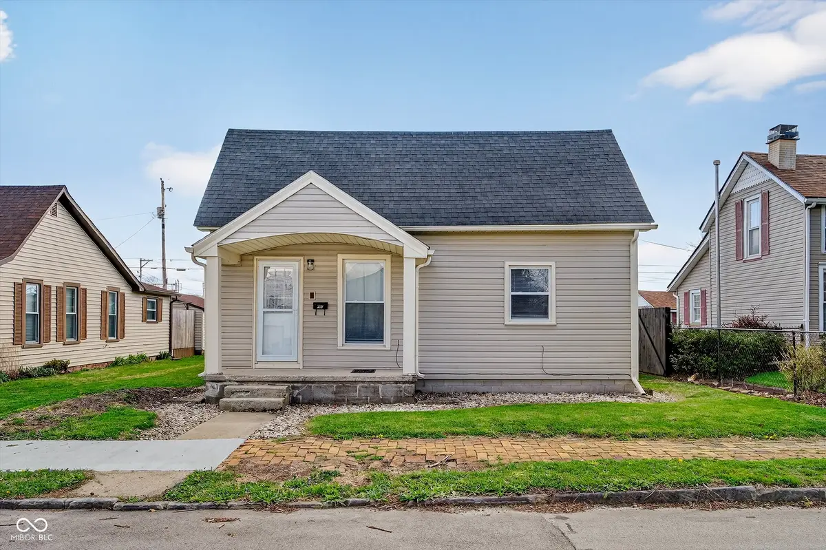 2107 S B Street, Elwood, IN 46036 - #1