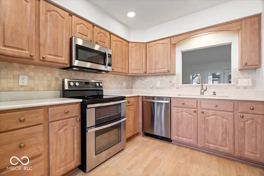 949 Peppermill Run, Greenwood, IN 46143 - #2