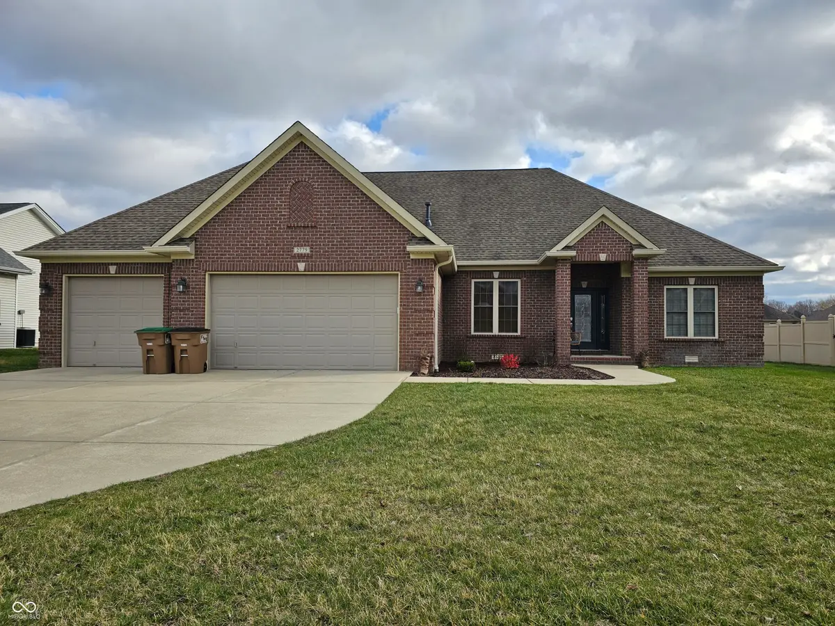 2779 Buttercup Court E, Columbus, IN 47201 - #1