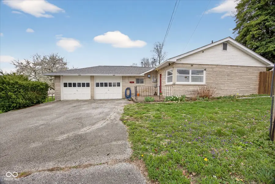 117 S Walnut Street, Ellettsville, IN 47429 - #2
