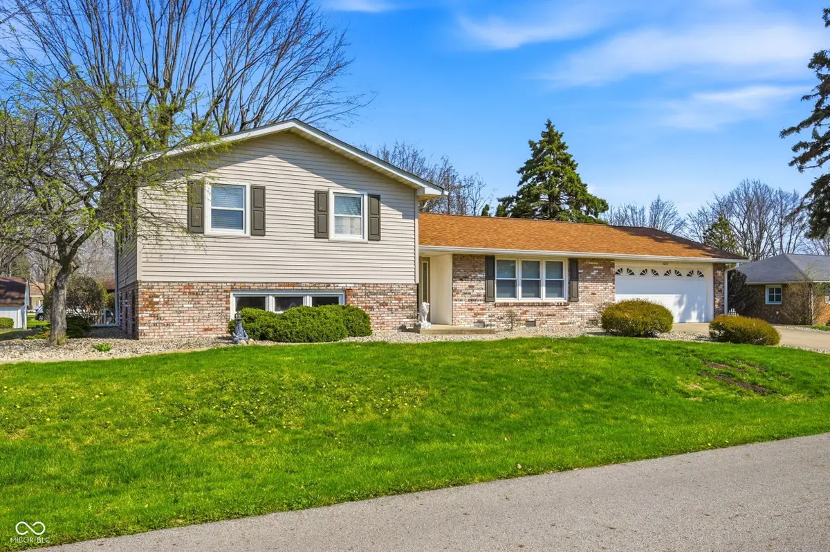 1604 E 47th Street, Anderson, IN 46013 - #1