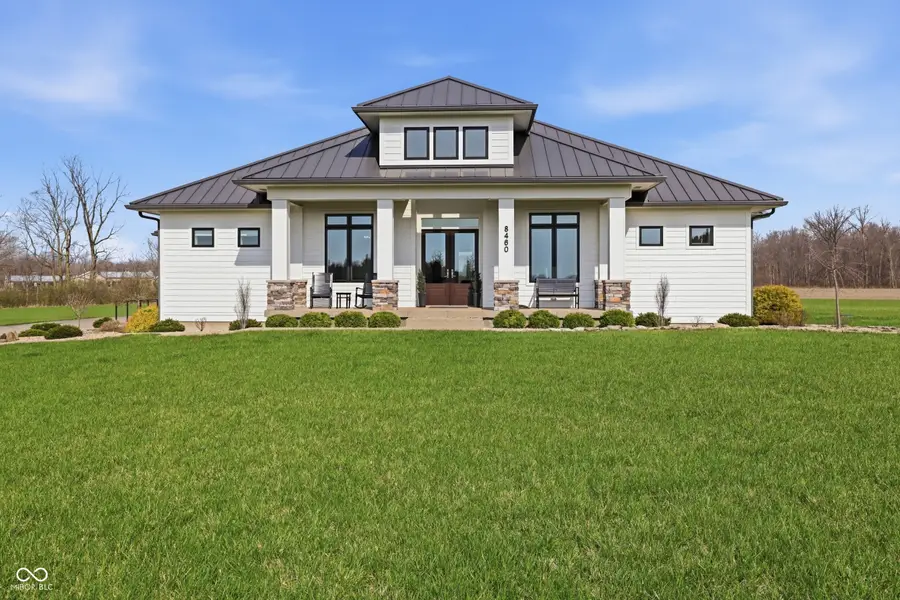 8460 Hunt Club Road, Zionsville, IN 46077 - #2