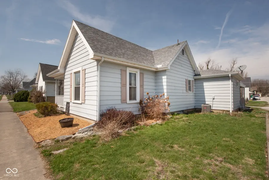 608 E Columbia Street, Flora, IN 46929 - #3