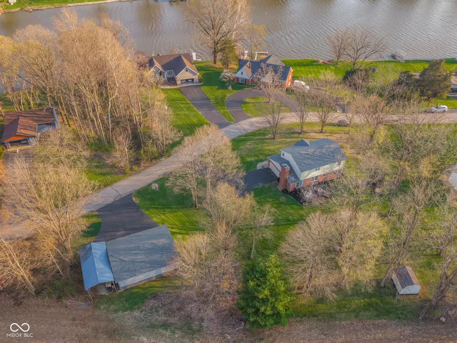 16300 E Lake Shore Drive N, Hope, IN 47246 - #2