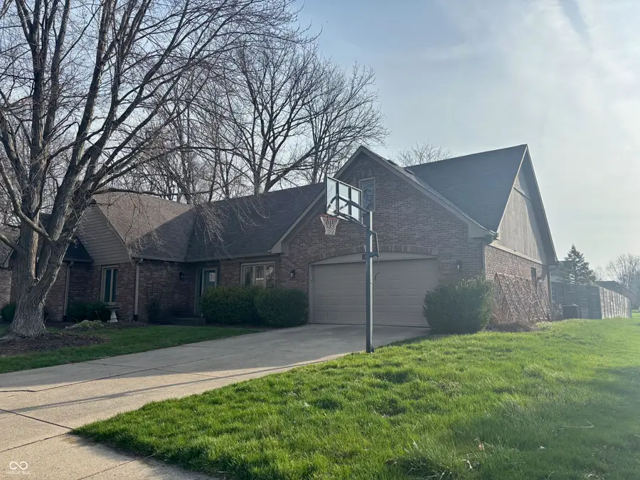 631 Hamlet Drive, Avon, IN 46123 - #2