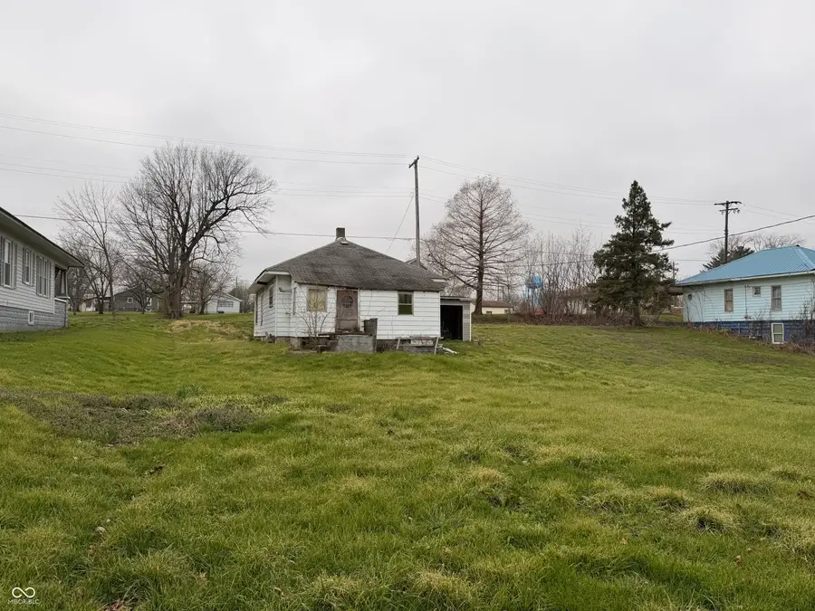 1004 N Washington Street, Bicknell, IN 47512 - #3