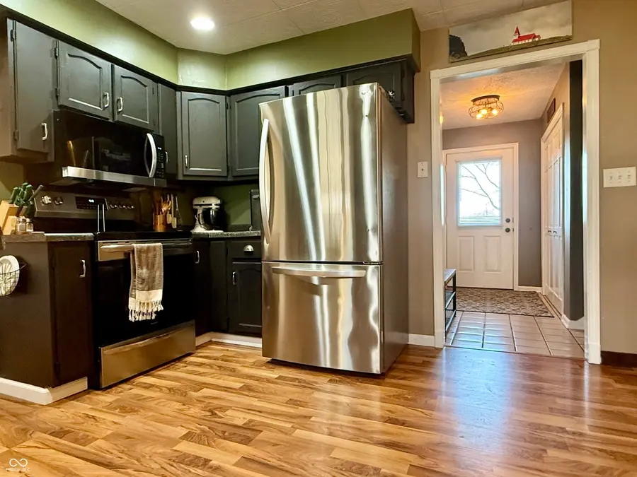 442 W Edgewood Drive, Danville, IN 46122 - #3