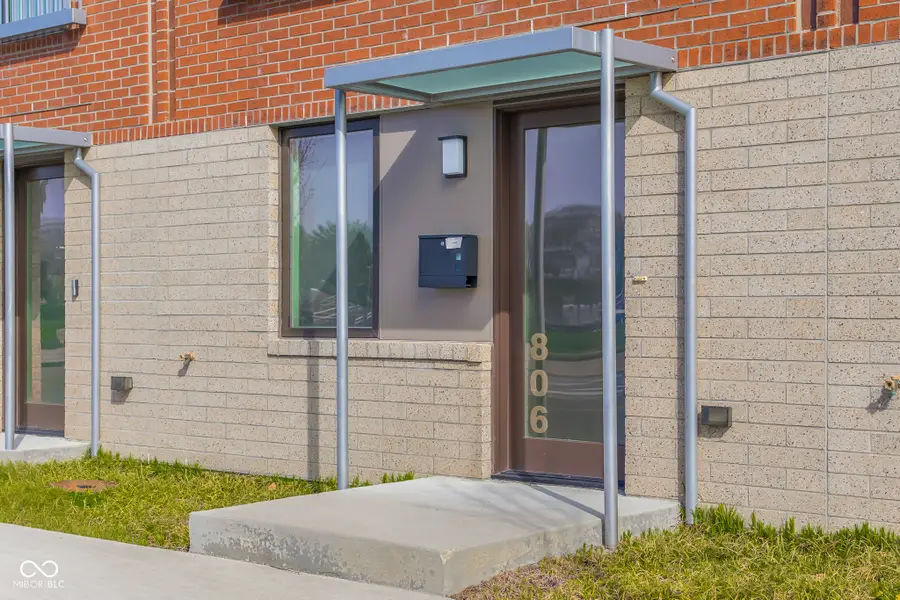 806 7th Street, Columbus, IN 47201 - #2