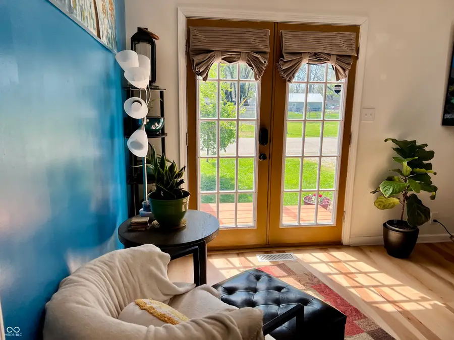 622 8th Street, Shelbyville, IN 46176 - #2