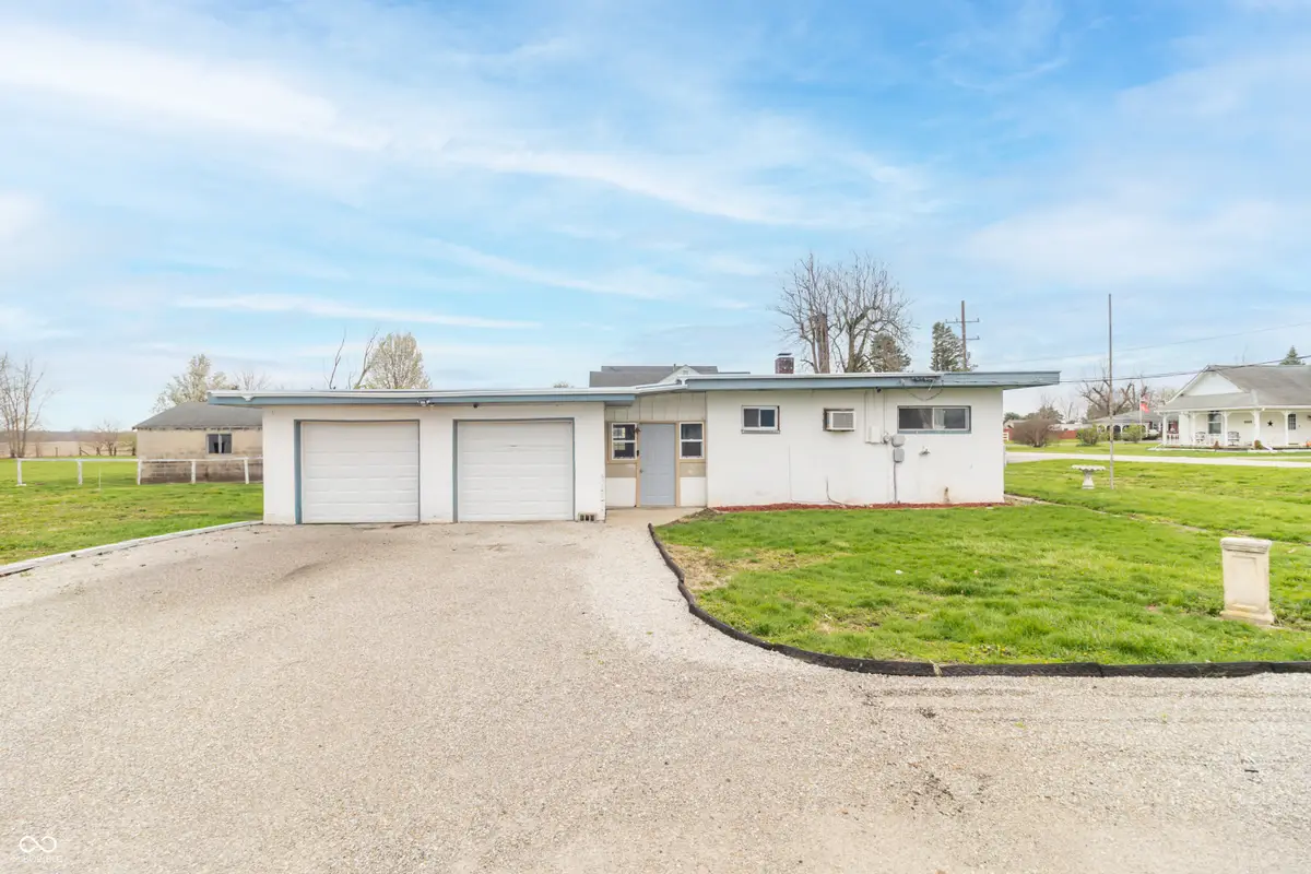 3921 N 200 W, Greenfield, IN 46140 - #1