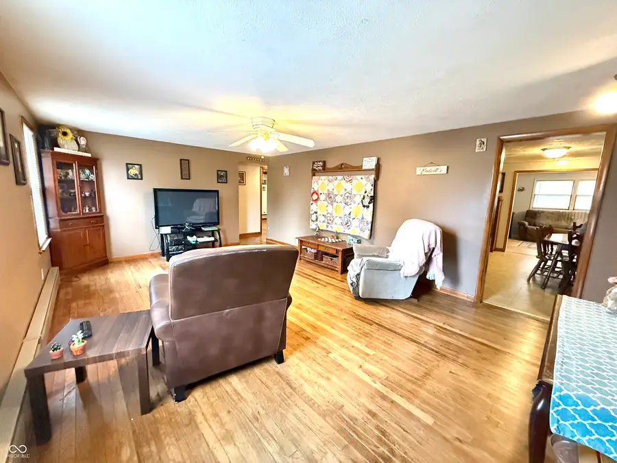 207 Locust Street, New Market, IN 47965 - #3