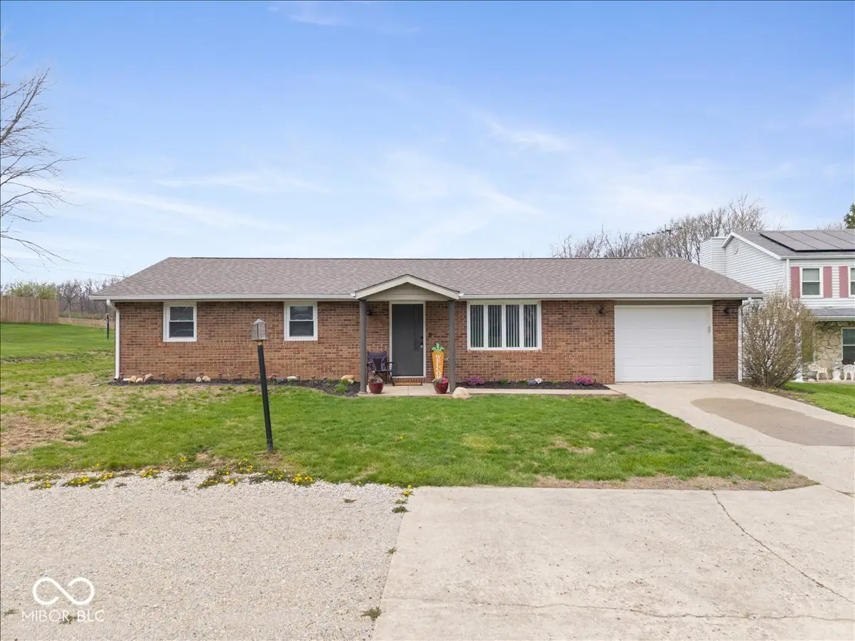 1009 S Sarasota Drive, Yorktown, IN 47396 - #1