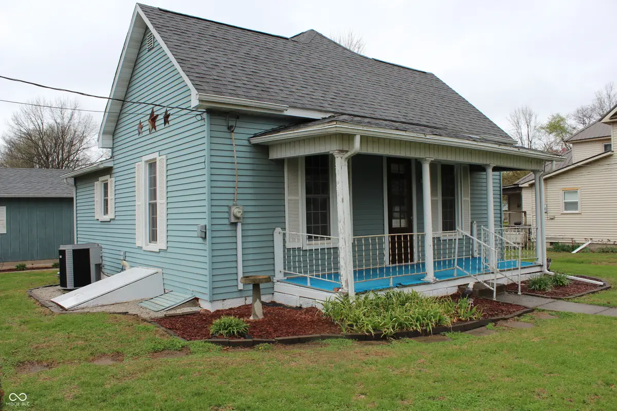 364 S Main Street, Rosedale, IN 47874 - #1