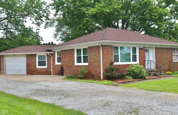 52 W.mill Street, New Palestine, IN 46163