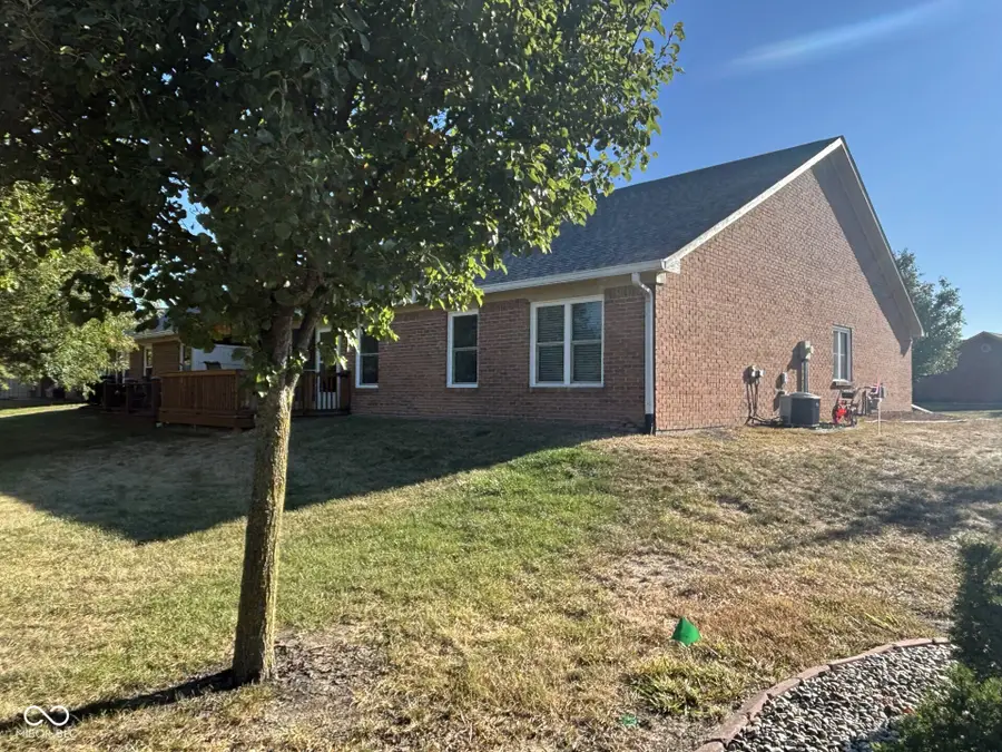 304 Lakewood Court, Avon, IN 46123 - #2