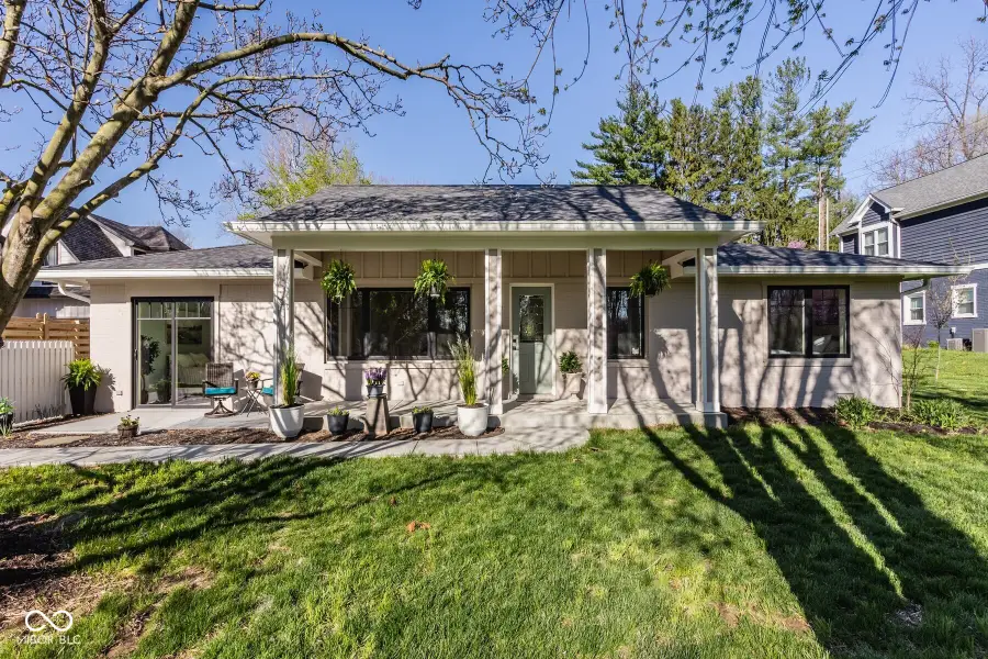 650 Mulberry Street, Zionsville, IN 46077 - #2