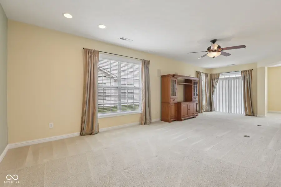 6918 Harbour Woods Overlook, Noblesville, IN 46062 - #2