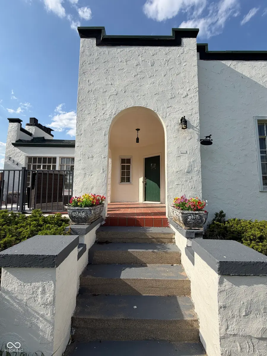 734 W 5th Street, Seymour, IN 47274 - #3