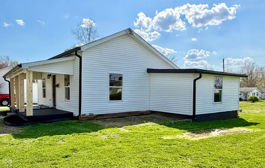 402 Walnut Street, Hope, IN 47246 - #2