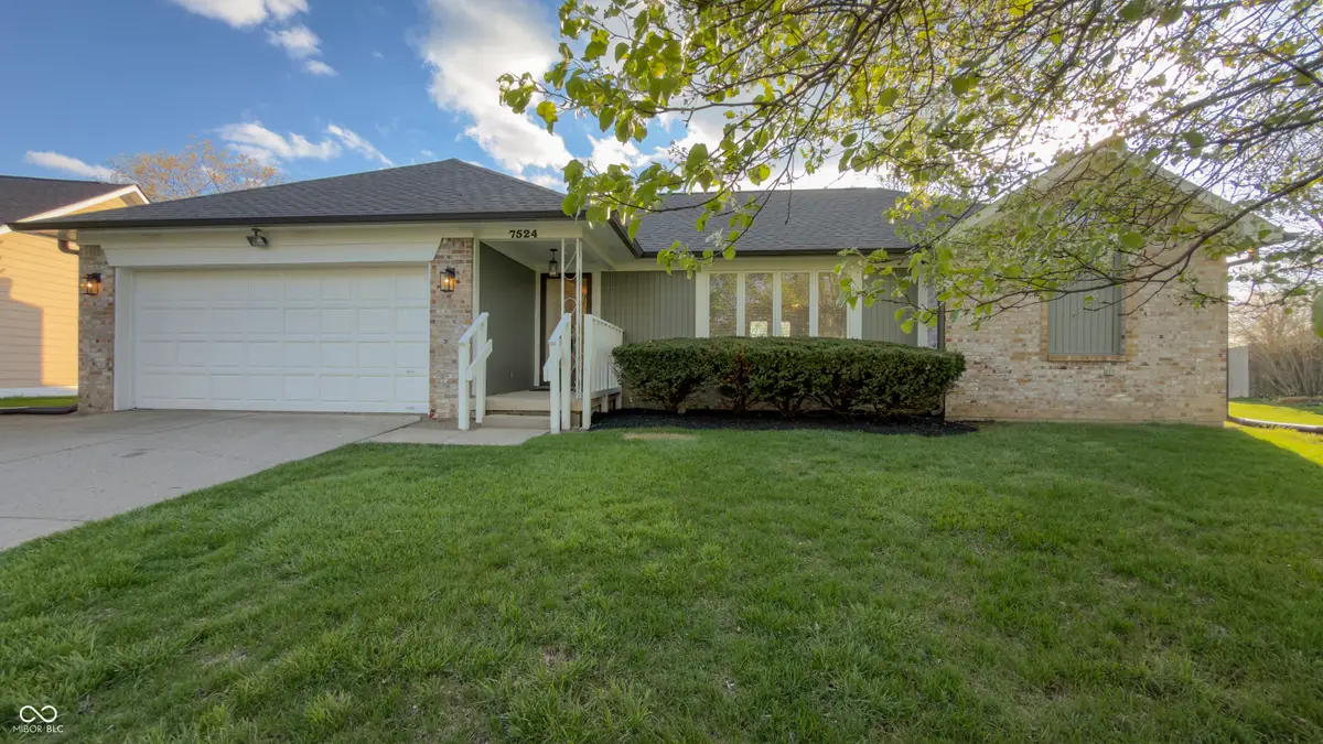 7524 Old Oakland Boulevard West Drive, Indianapolis, IN 46236 - #1
