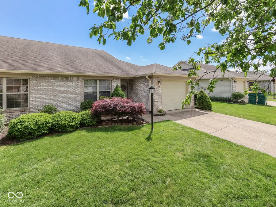 2055 Pelican Drive, Franklin, IN 46131 - #2