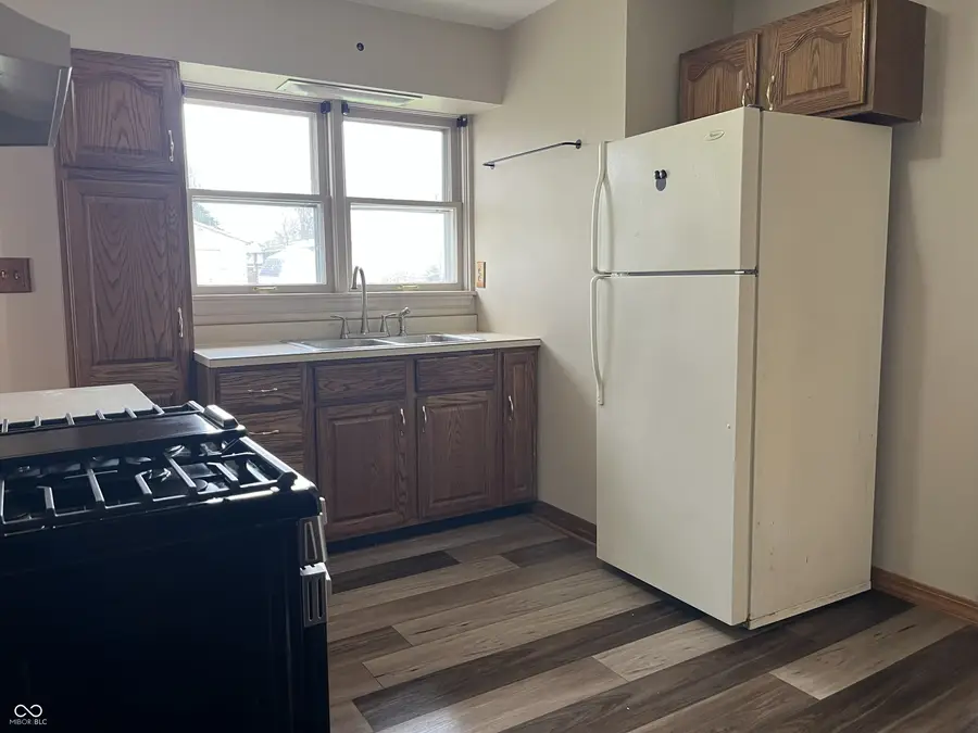 25 W Stump Street, Williamsport, IN 47993 - #3