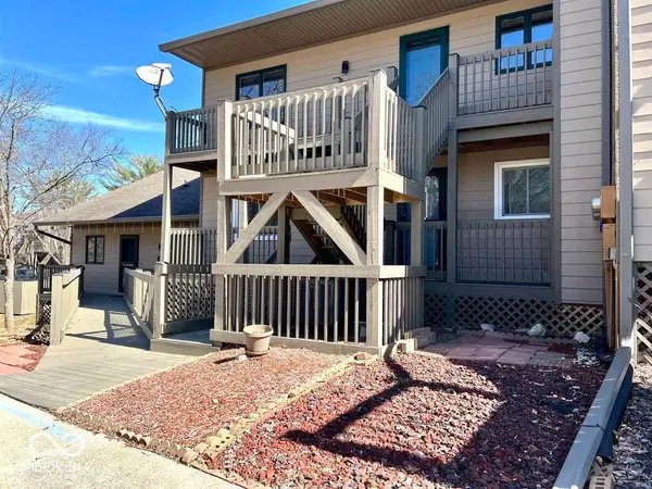 9479 S Lake Ridge Drive S, Bloomington, IN 47401