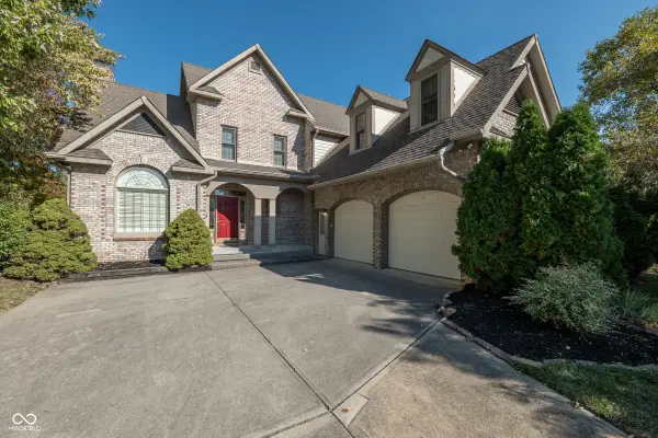 7489 Oakland Hills Drive, Indianapolis, IN 46236