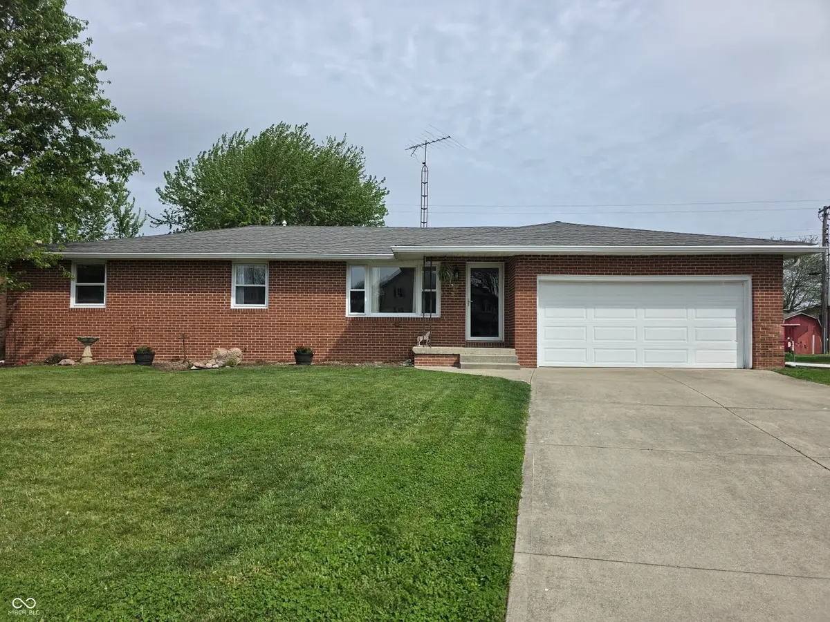 912 E Hendricks Street, Greensburg, IN 47240 - #1