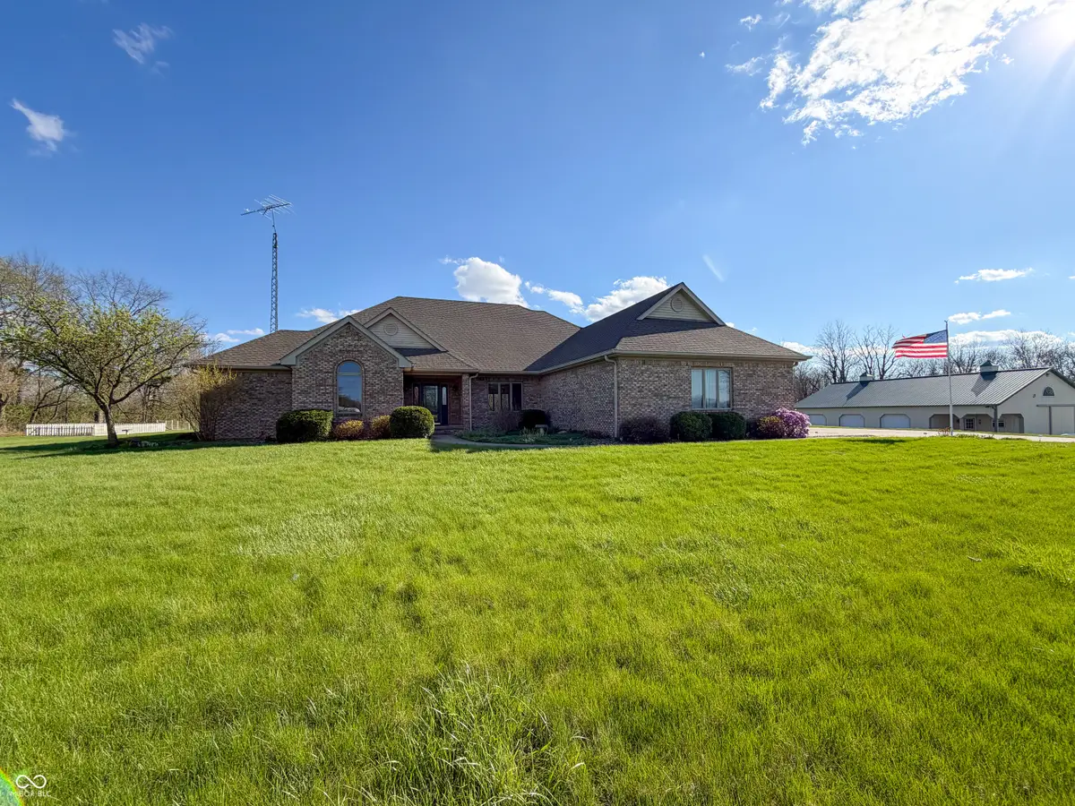 3861 E 300 N, Crawfordsville, IN 47933 - #1