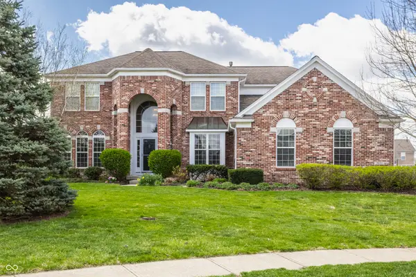 3851 Meadow Side Court, Zionsville, IN 46077