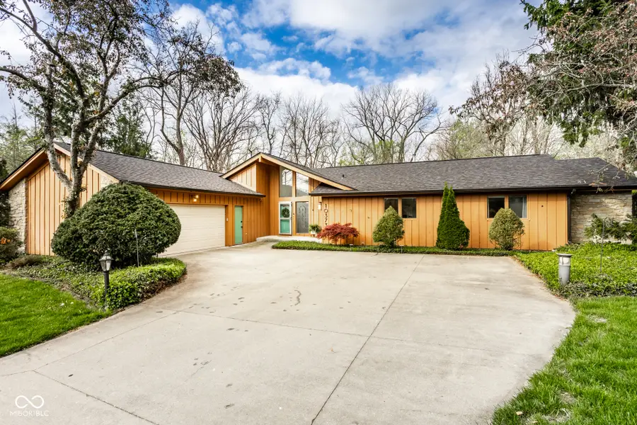 10373 Briar Creek Place, Carmel, IN 46033 - #2