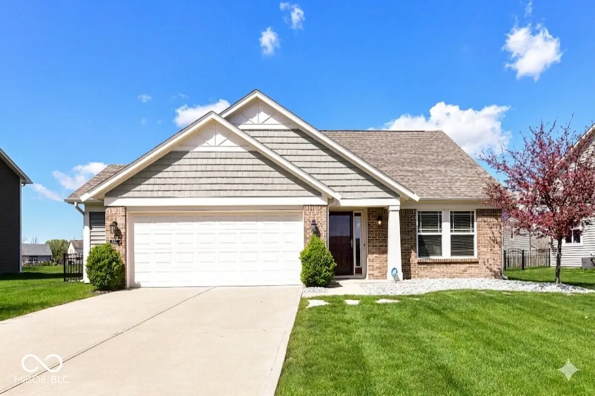 6236 N Woods Edge Court, McCordsville, IN 46055 - #1