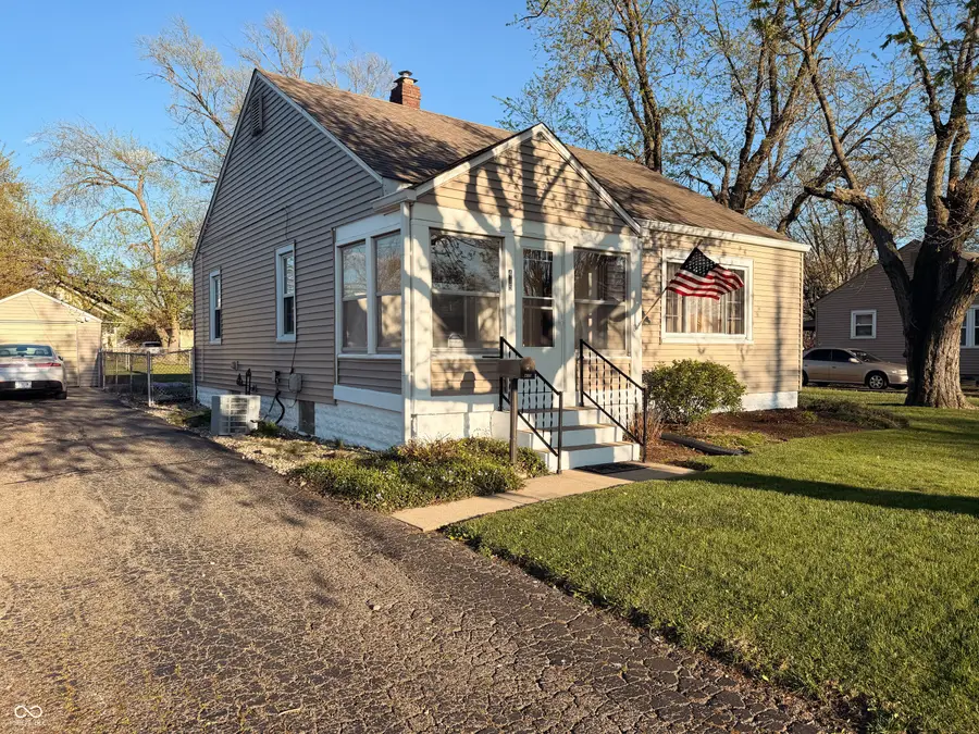 415 N 18th Avenue, Beech Grove, IN 46107 - #3